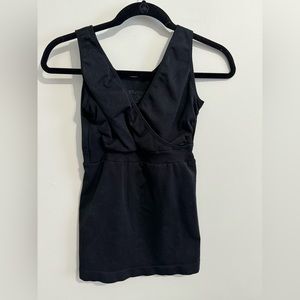 Ingrid & Isabel black nursing tank M